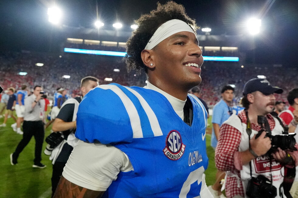 Mississippi QB Trinidad Chambliss named AP player of week in college football