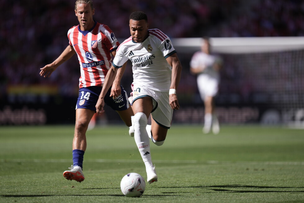 Mbappé resta importancia a tensionescon Dembélé mientras se calienta la carrera al Balón de Oro