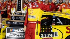 Kyle Larson, Joey Logano climbing in NASCAR Chase with pressure mounting on Ryan Blaney