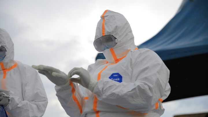 Falta de personal sanitario en el Congo complica esfuerzos por controlar brote de ébola, dice la OMS