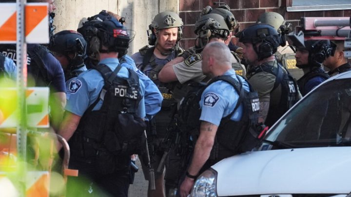 2 people killed and suspect is dead in downtown Minneapolis shooting