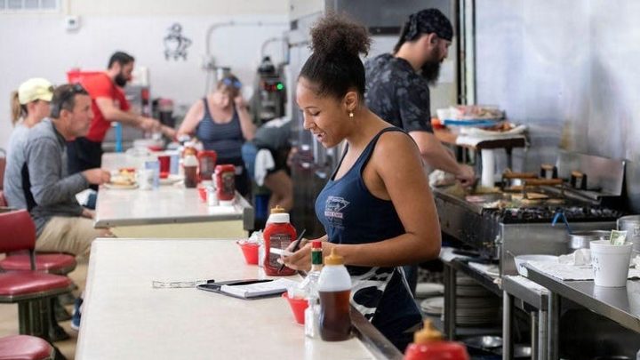 Lower-income wages are rising faster than the ‘K’ economy