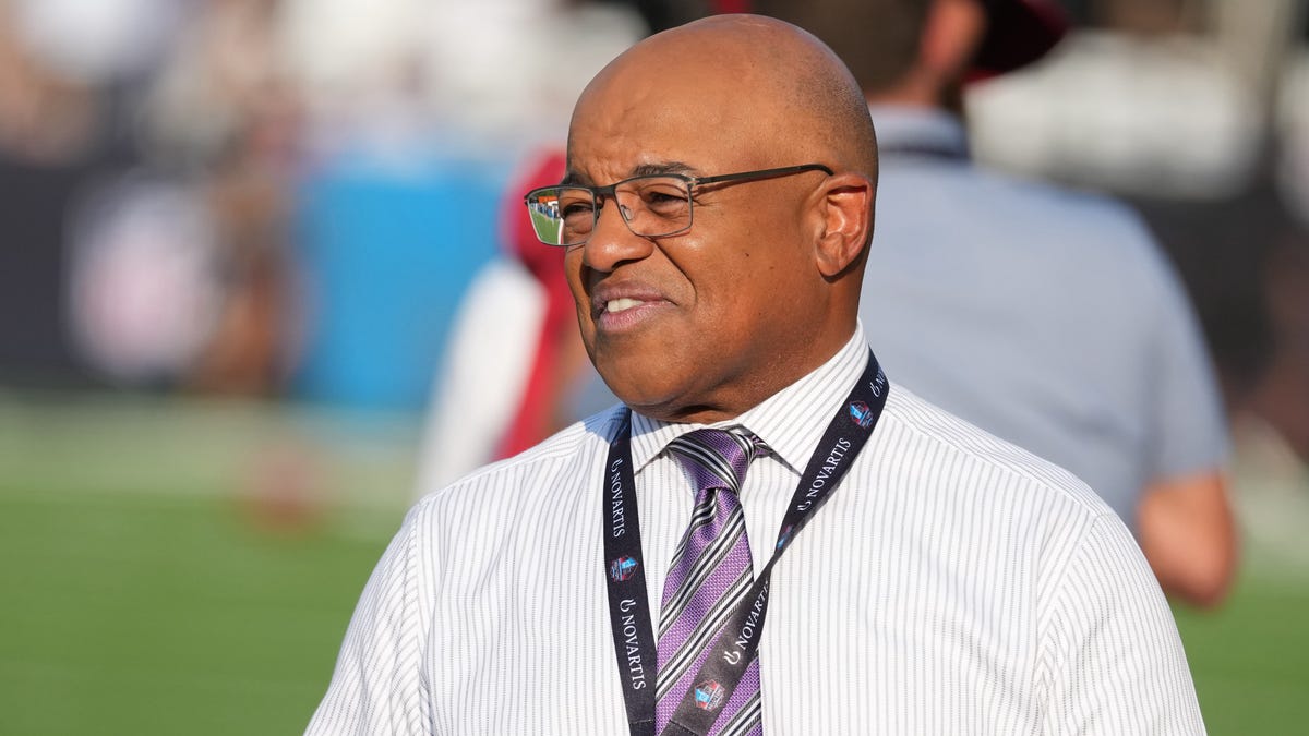 Mike Tirico and the NFL are back – he thinks the Cowboys are, too