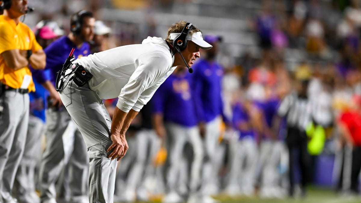 Lane Kiffin showered with boos, expletive-laden chants in 'College GameDay' interview