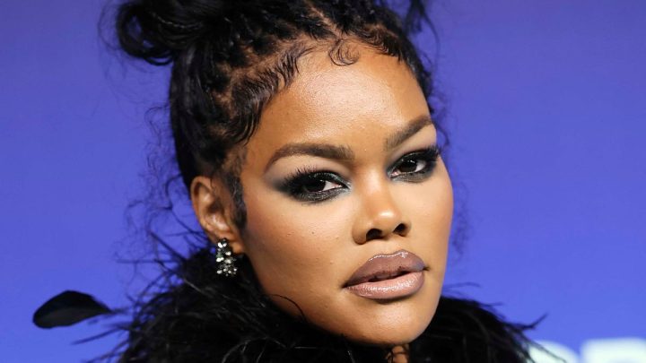 See all the stunning VMAs red carpet looks, including Chloe Bailey