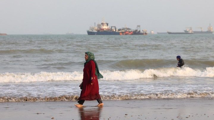 Oil prices climb as US, Iranian attacks stoke fears of escalation