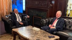 Finance Minister Asks Boeing President for Support on PIA Fleet Expansion