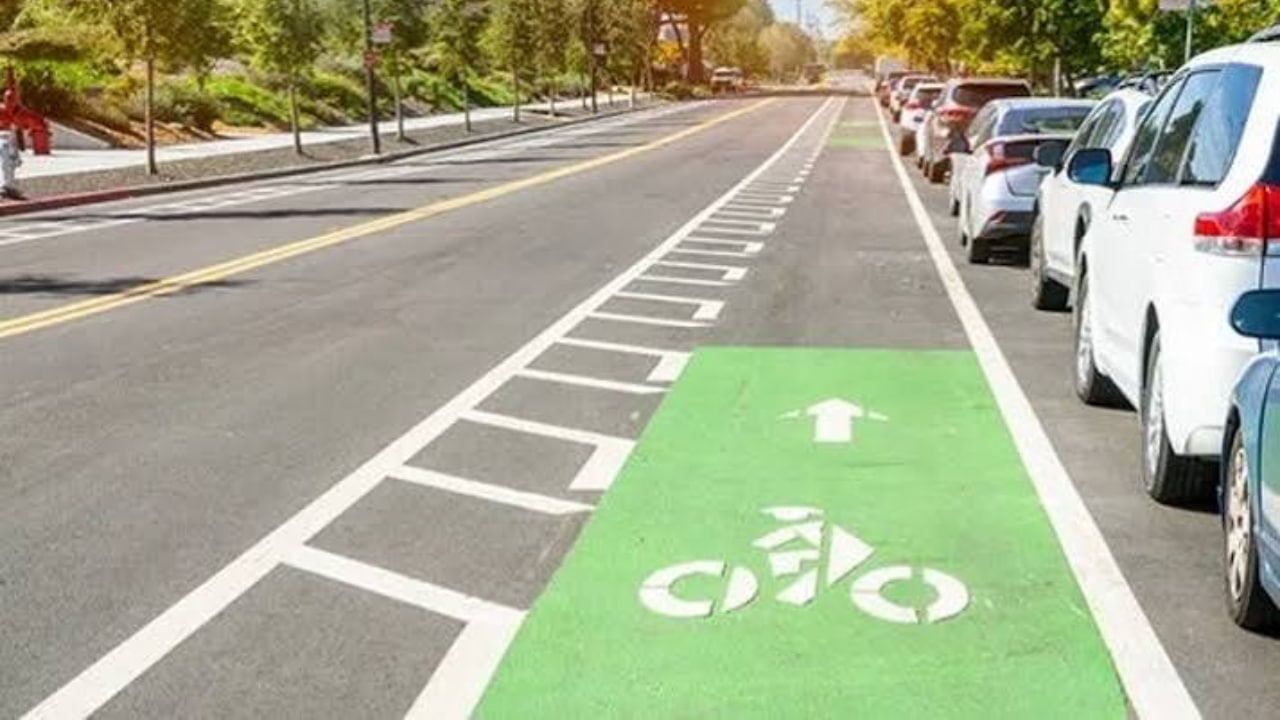 CM Punjab Orders Dedicated Lanes for Bikes