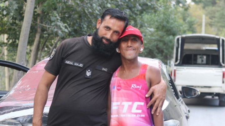 Pakistani Student Completes 1,100km Run From Lahore to Skardu