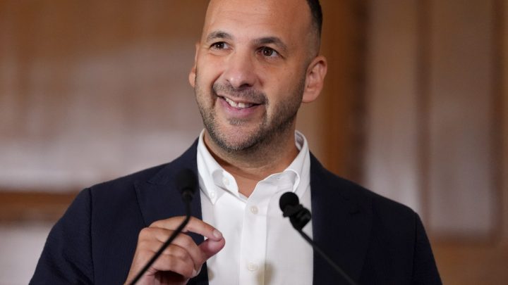 Green Party leader Zack Polanski to stand in by-election for Starmer’s seat