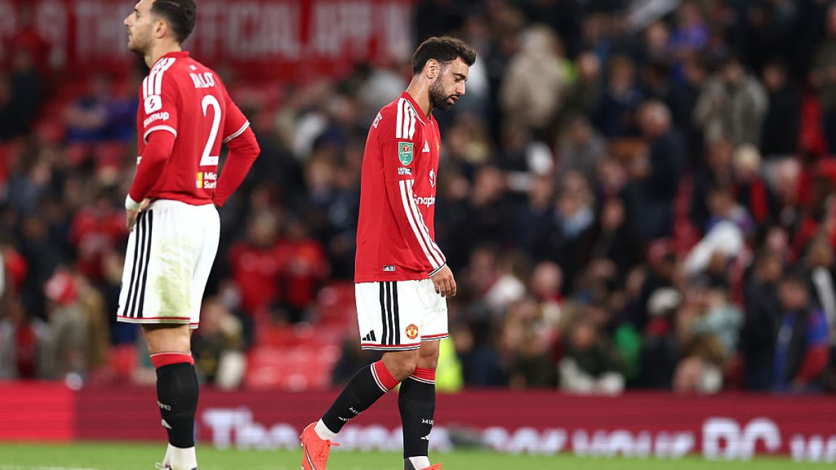 Manchester United lose 3-2 to Brighton, crash out of League Cup