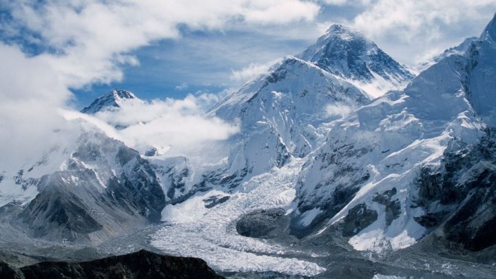 Himalayan Glaciers Near Tipping Point as Water Crisis Threatens Millions
