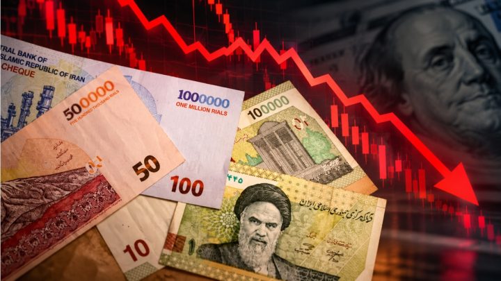 Iranian Rial Crashes to New Record Low Against Dollar