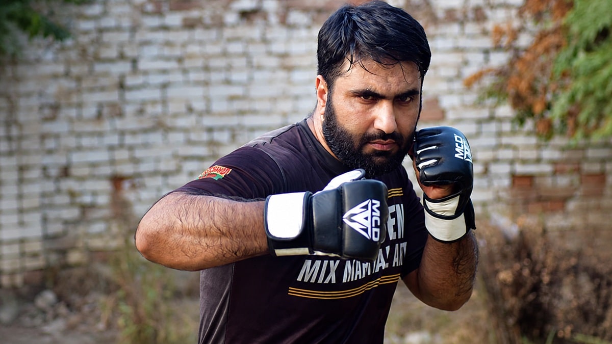 Pakistani Martial Artist Irfan Mehsud Sets Another Guinness World Record