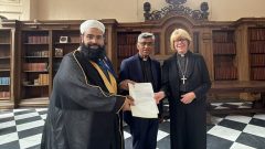 Pakistani Religious Scholar Receives Prestigious Award in London