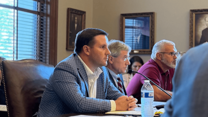 House lawmakers exploring ways to cut Mississippi property taxes, car tag fees