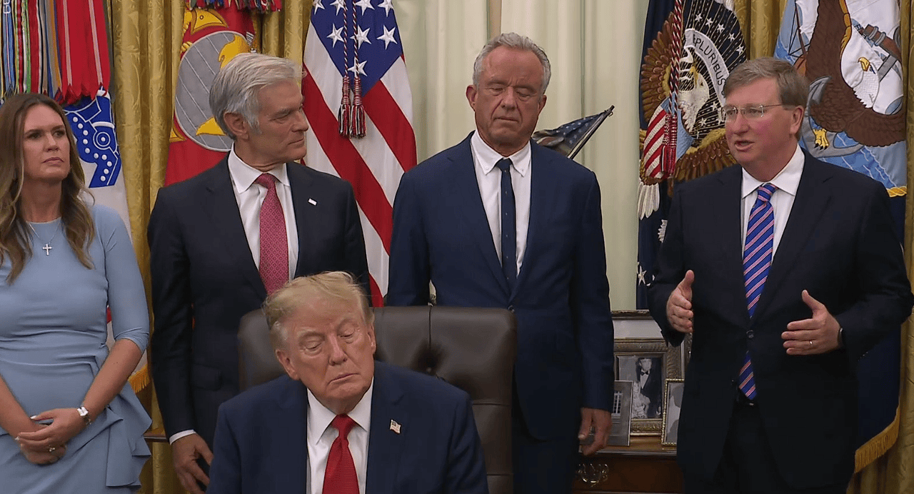 President Trump welcomes Mississippi’s Reeves, other governors to Oval Office for Medicaid announcement