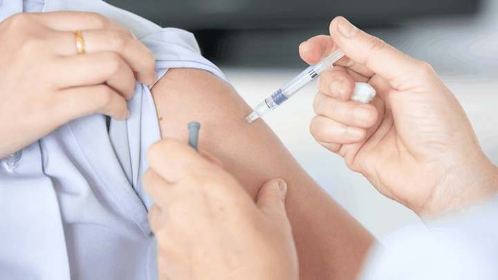 Karachi to Get Another Vaccination Center for Umrah Pilgrims