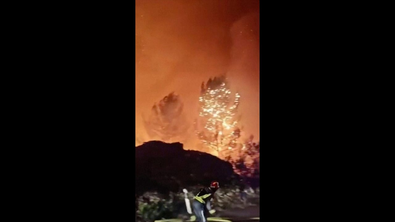 Wildfire rages on Croatia’s Dalmatian Coast island of Brac