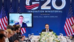 US pushes looser approach to AI regulation, while EU pushes new law