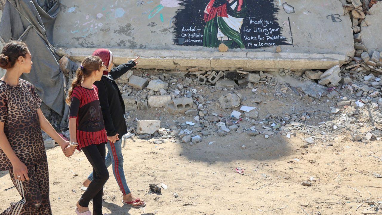Ed Sheeran concert set to go ahead after outcry over Gaza