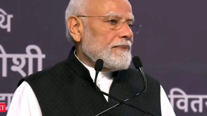 PM Modi finds a ‘naraaz fufa’ in every big plan