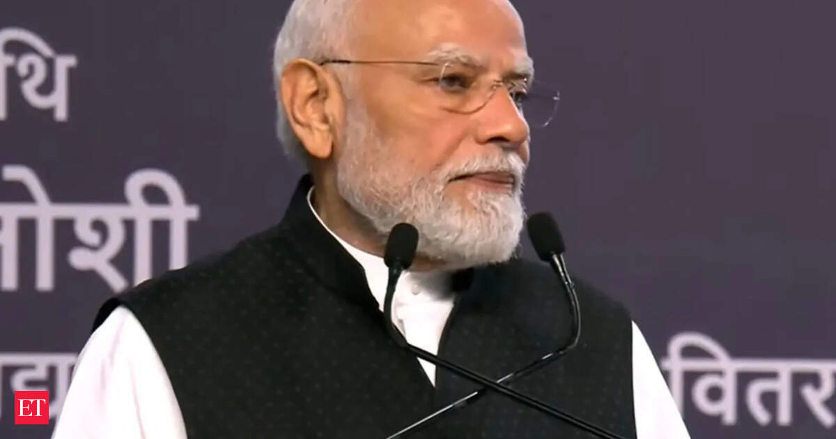 PM Modi finds a ‘naraaz fufa’ in every big plan