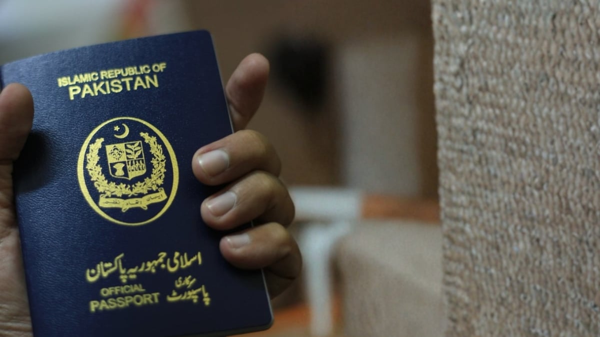 Govt Tightens Blue Passport Rules