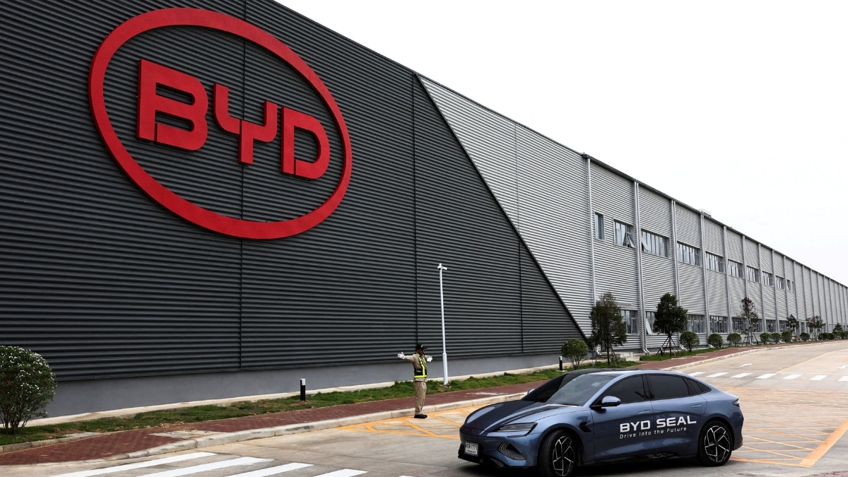 BYD Starts Mass Hiring at Major Factory