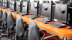 Scam Call Center Employees Flee With Equipment Before NCCIA Raid in Islamabad