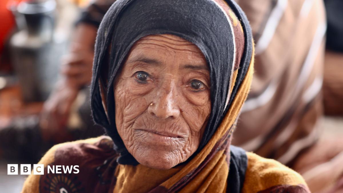 Yemenis flee across Red Sea as Houthis and Saudi-backed forces escalate war
