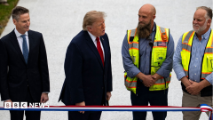 What is the White House press pool and why is it in a row with Trump?