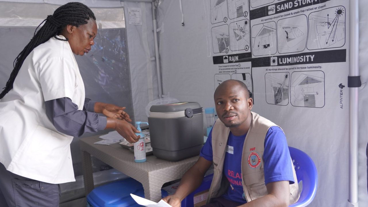 DR Congo rolls out Ebola vaccine for health workers as death toll rises