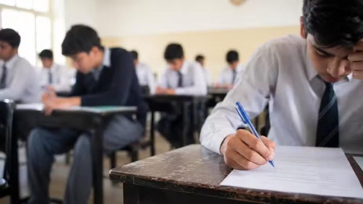 Parents Demand Probe Into Poor Class 9 Results at 2 Govt Schools