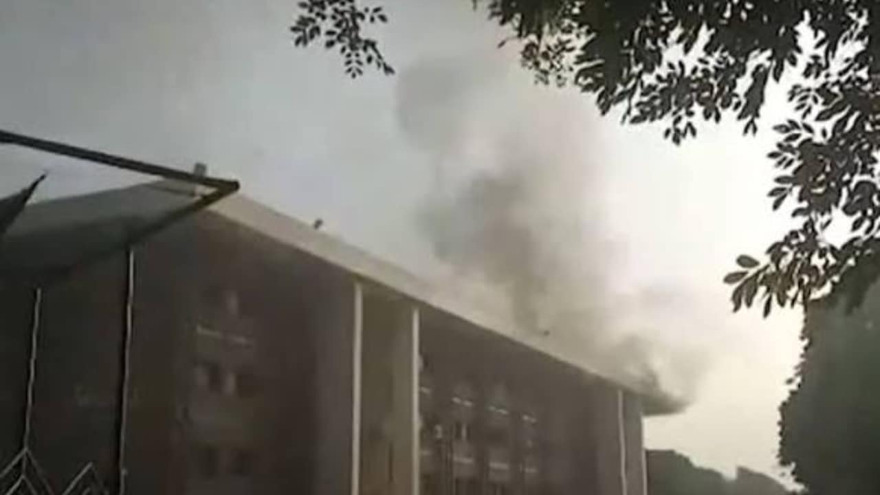 Fire Breaks Out in Emergency Lift at Children’s Hospital