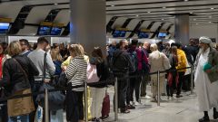 Hundreds of flights delayed, cancelled after UK air traffic control glitch