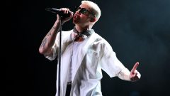 Macklemore pledges $1m in tour earnings to Palestinian groups