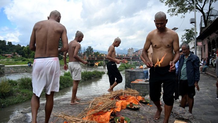 Nepal families hold symbolic funerals, thousands still missing