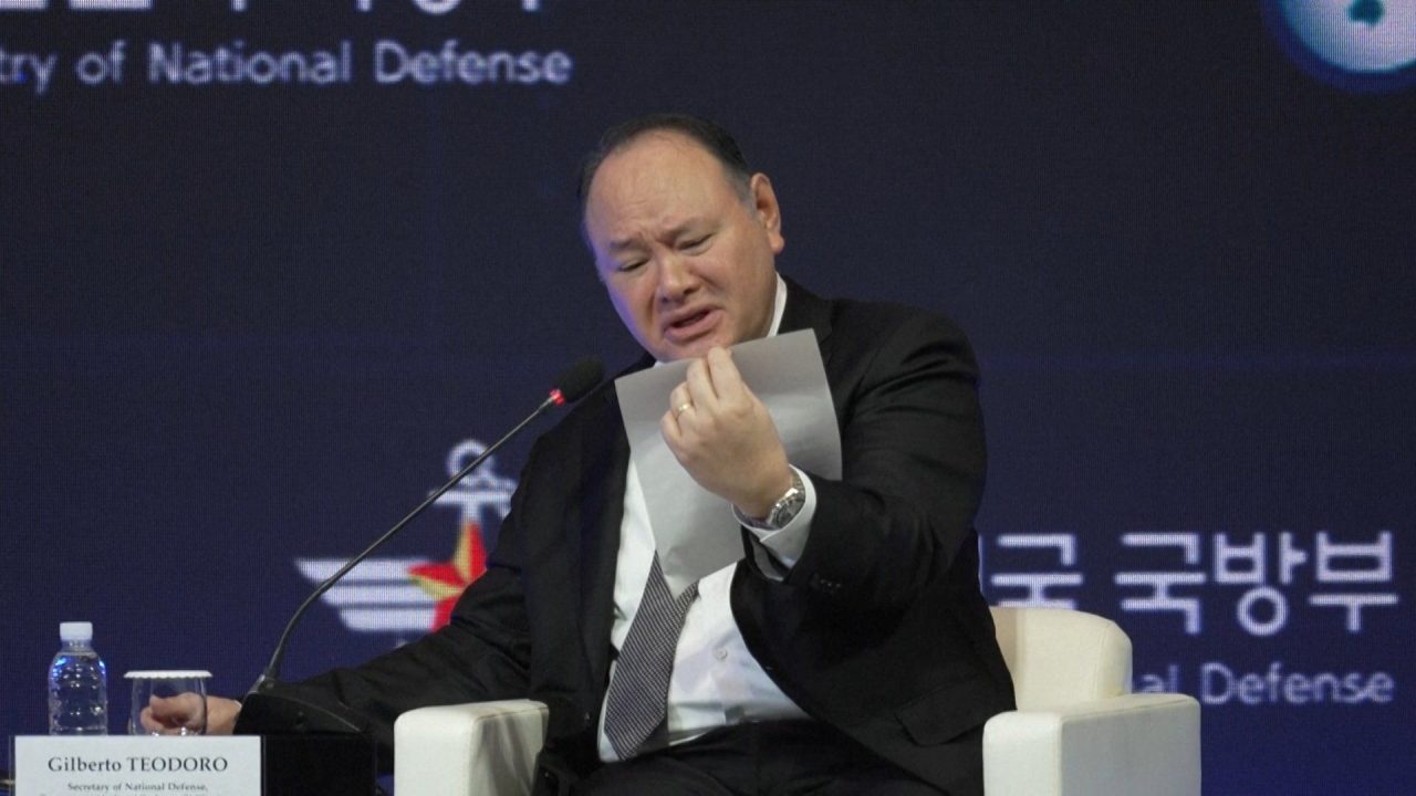 Philippine defence chief calls out China over note handed to him mid-panel