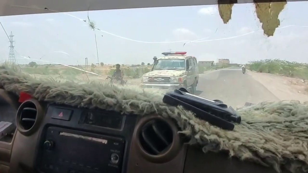 Cameraman catches the moment Yemeni government forces are ambushed