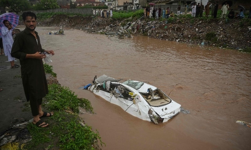 CDA Demolishes Illegal Shops in E-11 After Devastating Floods