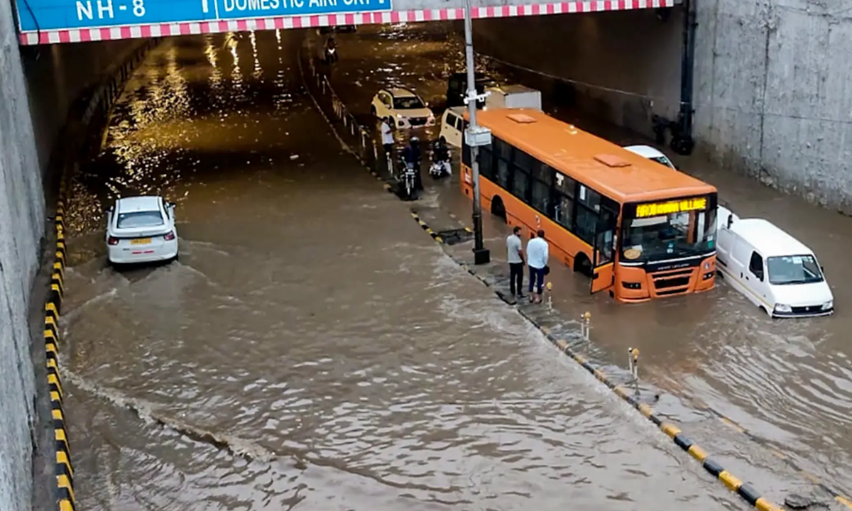 Heavy rain disrupts North India; Delhi-NCR hit