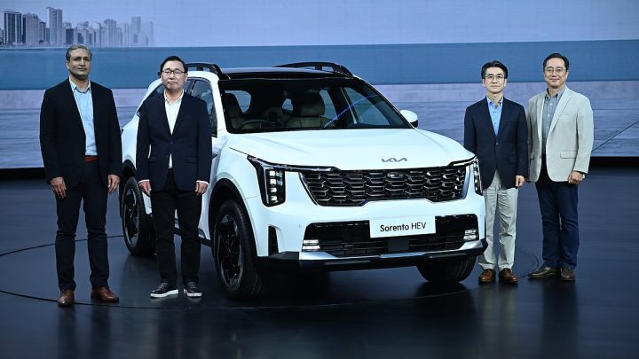 Kia drives into premium SUV segment with Sorento