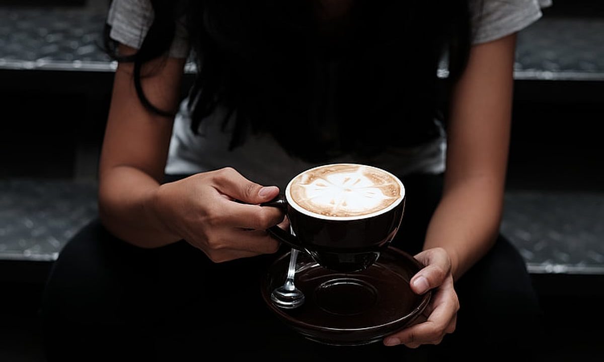 Turn your morning coffee into a ritual of calm: Mindfulness for the overwhelmed urban life