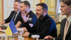 Zelensky warns war likely to continue into winter after US talks