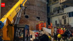 India6 killed in Delhi building collapse; illegal buildings over 4 floors to face action