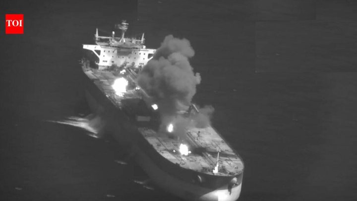 Middle EastLiveFuel tanker crashes, explodes in western Iran; 11 killed, 7 injured