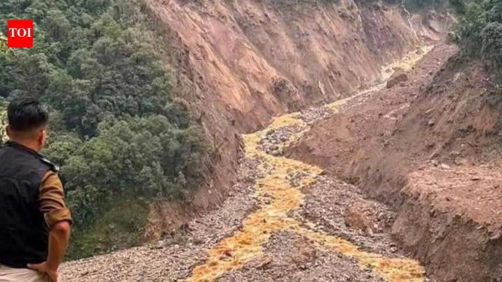 IndiaLandslide hits Sikkim’s Mangan, partially blocks Teesta River flow