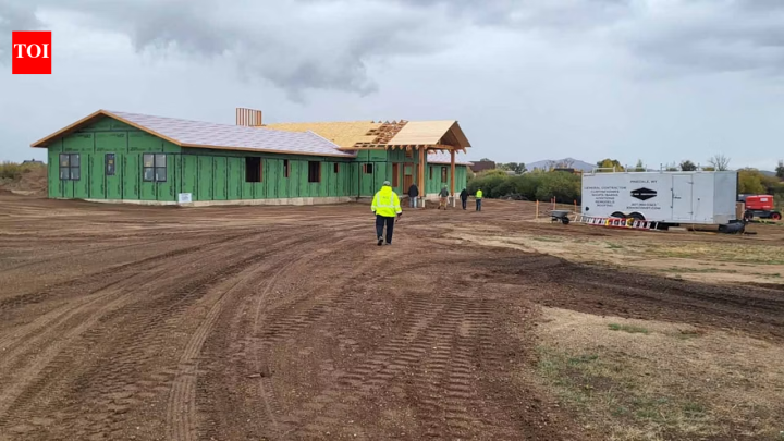84-year-old veteran donated 207-acre llama ranch; now it is a sanctuary