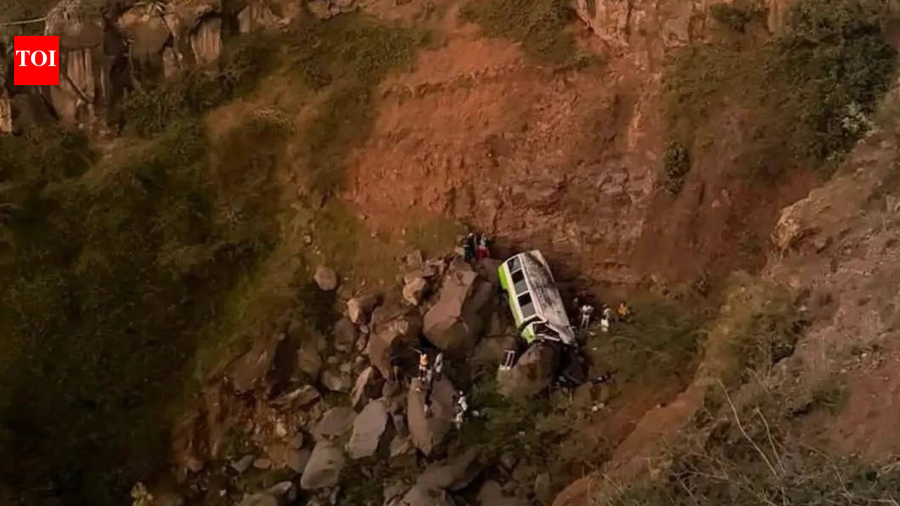 Rest of WorldSchoolchildren among 25 killed as bus falls 30 metres into ravine in Africa